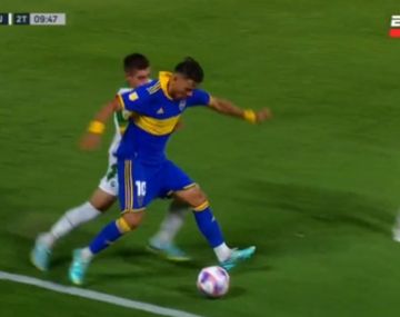 La polémica en Boca-Defensa: ¿era Roja para Óscar Romero?