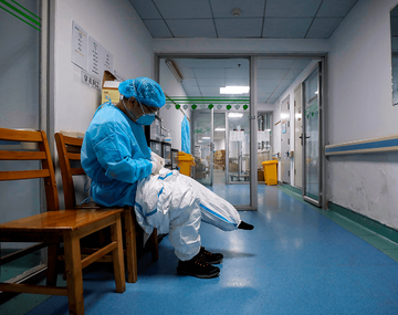 Un médico atendió con coronavirus y tuvieron que aislar a 100 personas