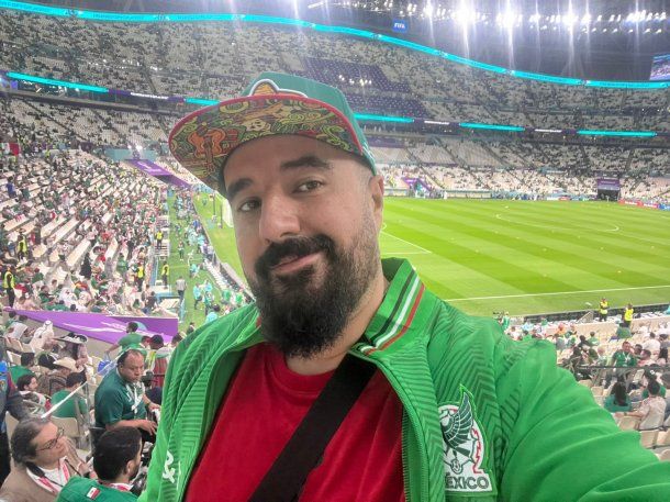 Insólito: un periodista mexicano se burló de Messi por errar el penal que le podría haber dado la clasificación
