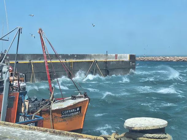 Temporal de viento en la Patagonia provocó incendios, voladuras de techos y hundimiento de barcos
