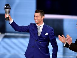 Cristiano Ronaldo se quedó con el premio The Best al mejor jugador de 2016 Cristiano Ronaldo se quedó con el premio The Best al mejor jugador de 2016