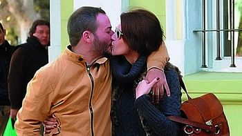 monica antonopulos a los besos con un desconocido monica antonopulos a los besos con un desconocido