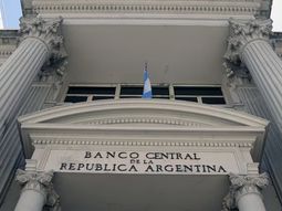El BCRA bajó la tasa de interés y marcó el pulso previo a la licitación del Tesoro