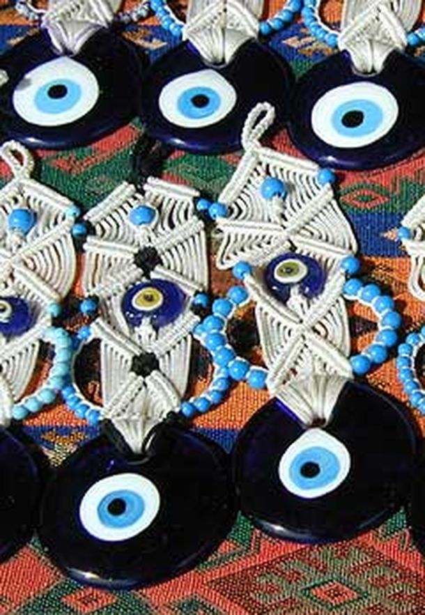 En contra del mal de ojo