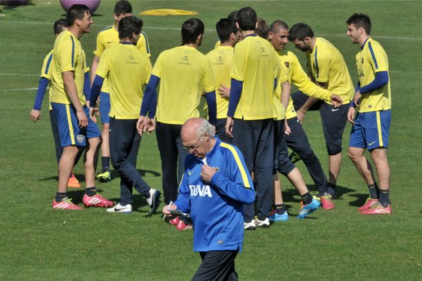 Bianchi suma problemas: Gago y Martínez, lesionados y bajas para el domingo