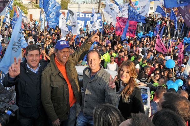 Scioli, en Lomas de Zamora: El desafío es encarar la etapa del desarrollo entre todos