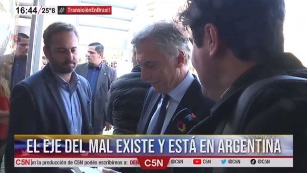 Mauricio Macri habló de Riquelme con Lautaro Maislin