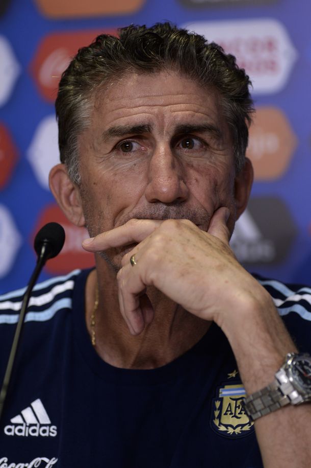 Edgardo Bauza preocupado