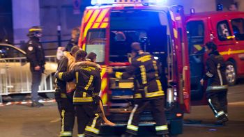 tension, tiroteos y explosion en paris: en total son 158 los muertos tension, tiroteos y explosion en paris: en total son 158 los muertos