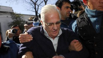 Carrascosa_llega_a_los_tribunales_telam1 Carrascosa_llega_a_los_tribunales_telam1