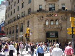 allanaron la casa central del hsbc por la investigacion de las cuentas suizas allanaron la casa central del hsbc por la investigacion de las cuentas suizas