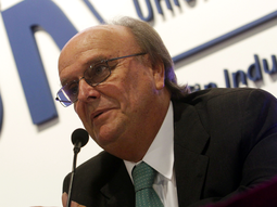 el anuncio de ganancias descomprime la paritaria el anuncio de ganancias descomprime la paritaria