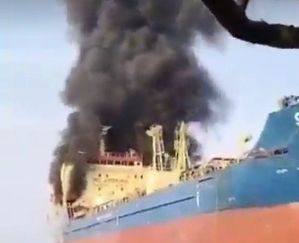 Tensión en el estrecho de Ormuz: el ataque a un petrolero reaviva el temor por el impacto global en la energía