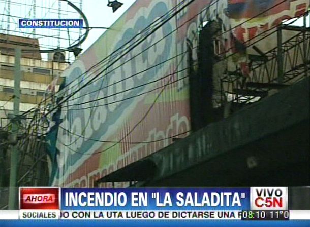 Diez dotaciones de bomberos trabajaron para controlar el fuego en La Saladita