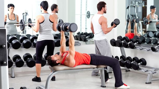 Estos son los mejores ejercicios con peso para tener un cuerpo sano y fuerte. Estos son los mejores ejercicios con peso para tener un cuerpo sano y fuerte.