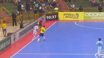en tu cara y en tu cancha: el argentino que dejo en ridiculo al rey del futsal en tu cara y en tu cancha: el argentino que dejo en ridiculo al rey del futsal