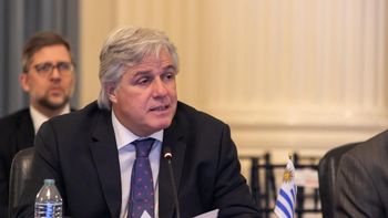 El canciller Francisco Bustillo propuso cambios en la Comisión Técnica Mixta de Salto Grande. El canciller Francisco Bustillo propuso cambios en la Comisión Técnica Mixta de Salto Grande.