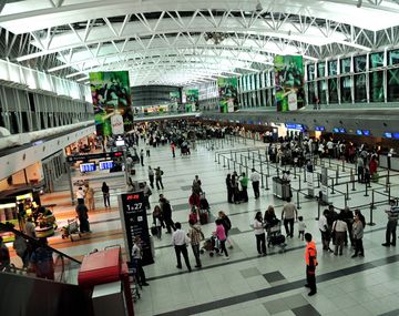 La atrapan en Ezeiza con 850 gramos de cocaína en la vagina