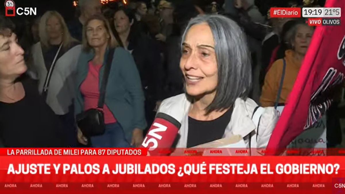 Jubilados se congregan frente a la Quinta de Olivos contra Javier Milei: "Si compro remedios, no como"