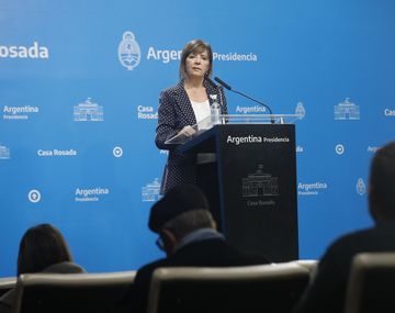 El portavoz presidencial Gabriela Cerruti apuntó contra las fake news.&nbsp;