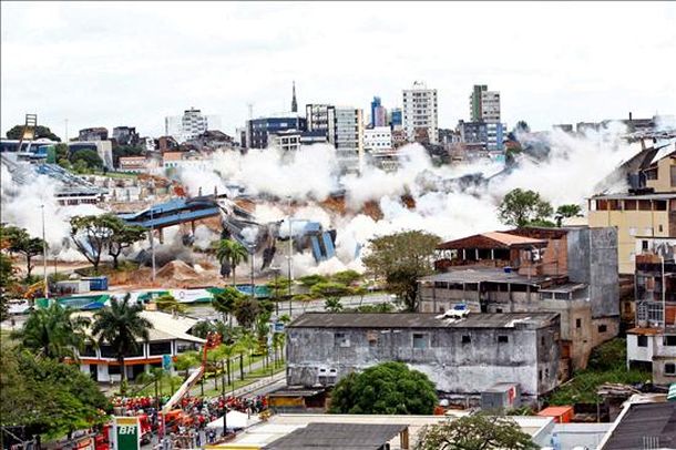 Ixplosión estadio de fútbol