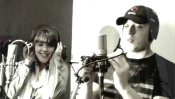 Carla Ameri junto a su hermano cantando Fuiste Tu para Jambao. Carla Ameri junto a su hermano cantando Fuiste Tu para Jambao.