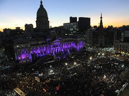 miles en el congreso contra la violencia de genero miles en el congreso contra la violencia de genero