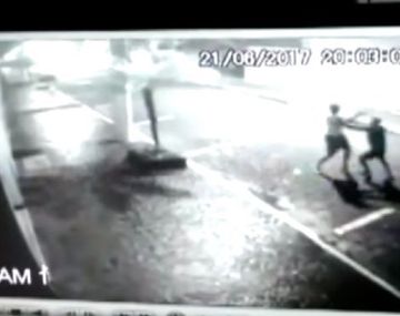 Así comenzaba el robo al policía de civil