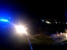 Crimen y misterio: encontraron un cadáver atado de pies y manos en un descampado