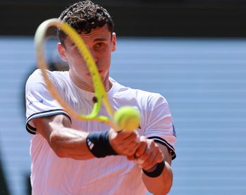 Batacazo en Roland Garros: Juan Manuel Cerúndolo eliminó a Jannik Sinner, el número 1 del mundo