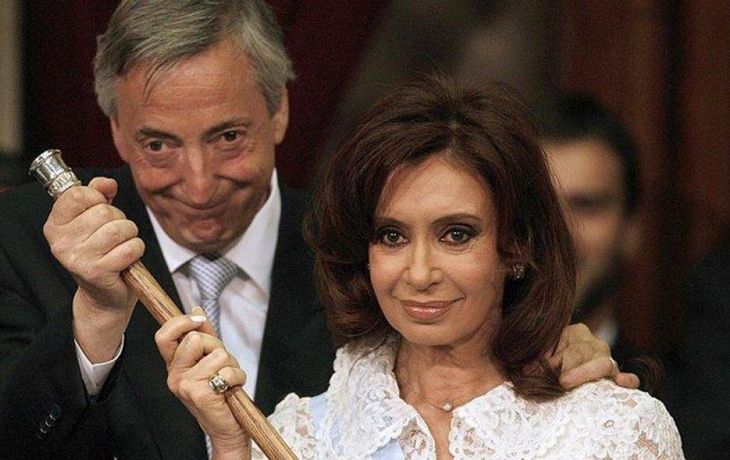 Cristina denunció que Bonadio se llevó de su casa las bandas y bastones presidenciales