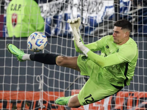 San Lorenzo venció por penales a Quilmes y avanzó a los octavos de final de Copa Argentina