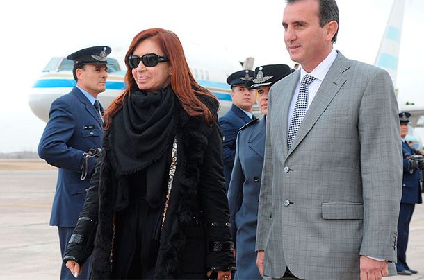 Cristina se reúne con Mujica y Dilma por la crisis en Paraguay