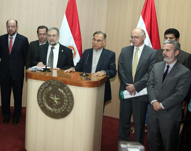 Cancilleres de la Unasur acompañan a Lugo