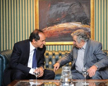 Scioli se reunió con Mujica en Montevideo