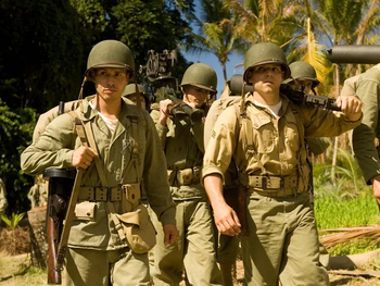 La serie protagonizada por Tom Hanks y dirigida por Steven Spielberg que es furor