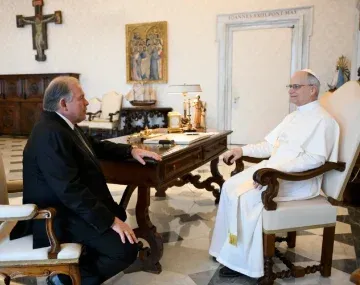 Gerardo Werthein junto al papa León XIV.