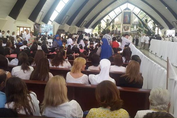 El santuario de la Divina Misericordia ya está colmado a la espera de Francisco.