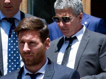 Jorge Messi posteó la camiseta de Leo en el PSG, pero aún sigue al Barcelona en Instagram