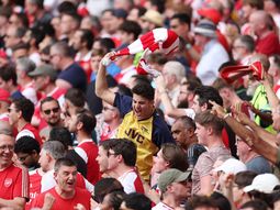 El festejo que no fue: el insólito ensayo del Arsenal por si era campeón de la Premier League