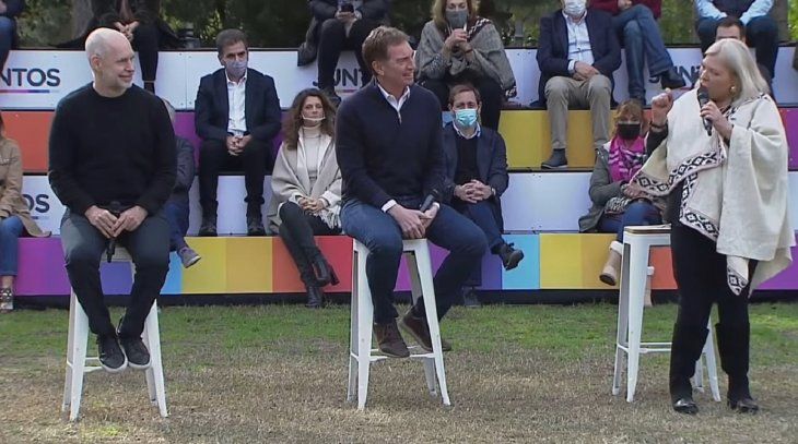 Elisa Carrió cantó Despacito al presentar a Diego Santilli