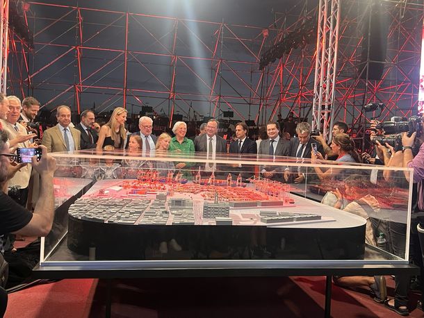 El presidente Luis Lacalle Pou participó de la presentación de proyecto final para la ampliación del Puerto de Montevideo