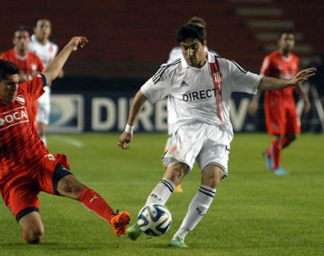 Estudiantes fue efectivo y sumó su primer triunfo ante Independiente