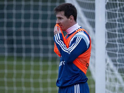 misterio por la posible lesion de messi con la seleccion: abandono la concentracion misterio por la posible lesion de messi con la seleccion: abandono la concentracion