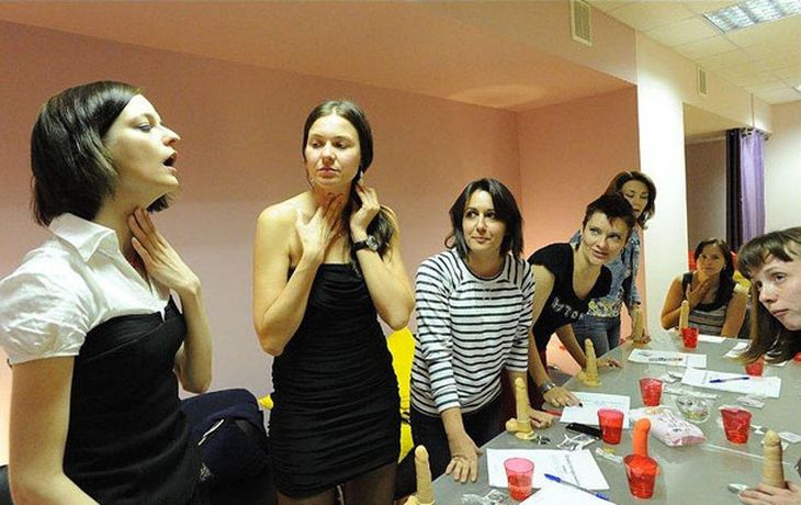Abren una escuela para aprender a practicar sexo oral en Rusia
