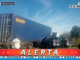 Accidente en la ruta 12: dos personas murieron aplastadas por un camión
