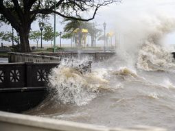 Fuertes vientos en el Río de la Plata