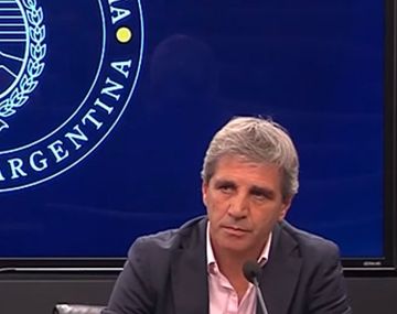 Luis Caputo brindó detalles del acuerdo con el FMI y confirmó un desembolso