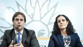 El presidente Lacalle Pou junto a la ministra de Economía y Finanzas (MEF), Azucena Arbeleche. El presidente Lacalle Pou junto a la ministra de Economía y Finanzas (MEF), Azucena Arbeleche.