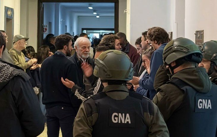 Así fue el violento desalojo de trabajadores en la CNEA por parte de la Gendarmería